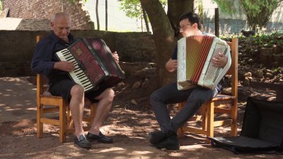 Tierradentro: Fuelles Chamameceros - TITO PERALTA 